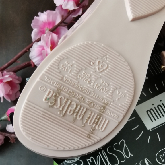 Mini Melissa Bow - Picture 8 of 8